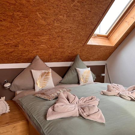 Seeglueck Seegold - Moderne Maisonette-Wohnung Mit Balkon Und Parkplatz In Seenaehe In Konstanz-Dingels-Dorf Buitenkant foto
