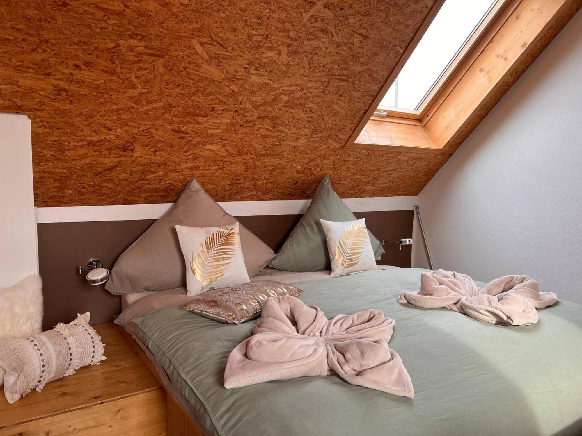 Seeglueck Seegold - Moderne Maisonette-Wohnung Mit Balkon Und Parkplatz In Seenaehe In Konstanz-Dingels-Dorf Buitenkant foto