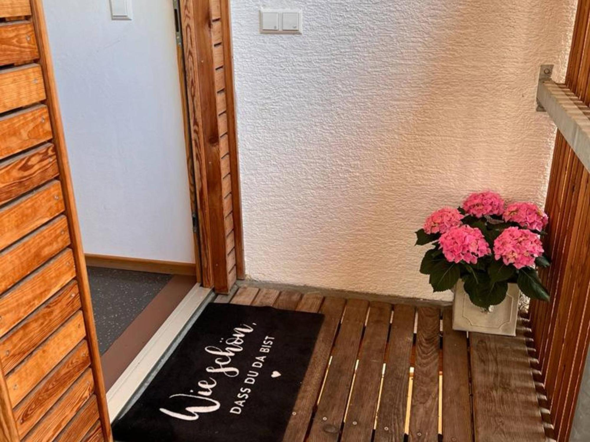 Seeglueck Seegold - Moderne Maisonette-Wohnung Mit Balkon Und Parkplatz In Seenaehe In Konstanz-Dingels-Dorf Buitenkant foto